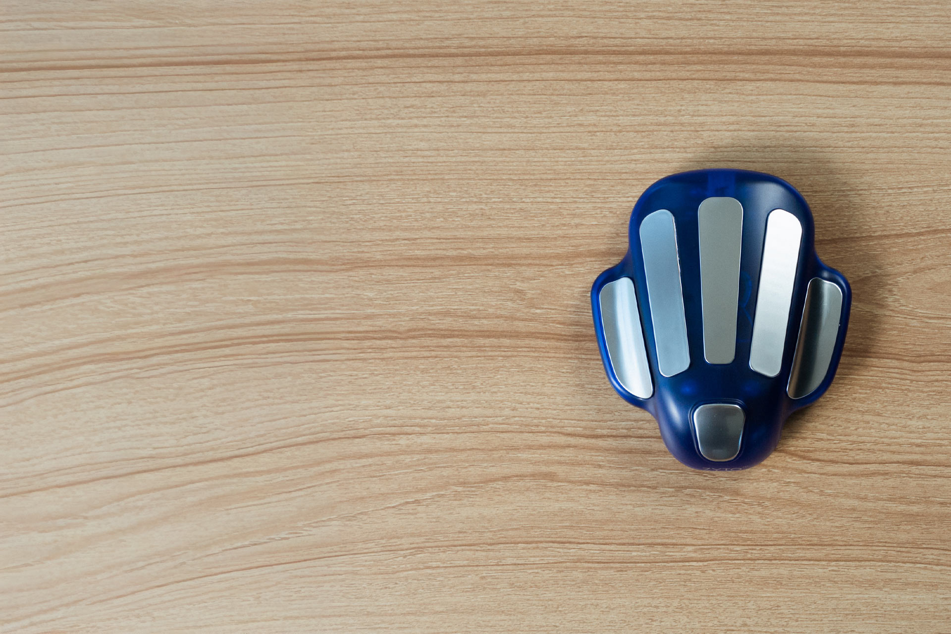 Zyto hand cradle for galvanic skin response scanning